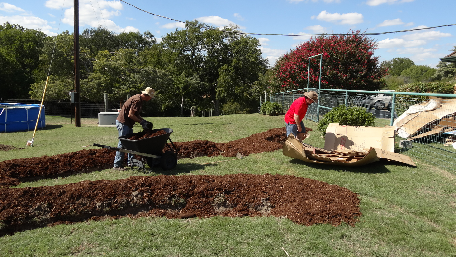 Installing Permaculture At the Aquaponics and Earth Farm in DeSoto, TX 